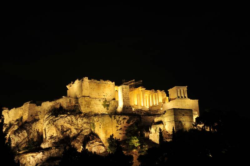 夜幕下的雅典卫城图片