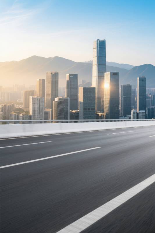 城市天际线与高速公路图片