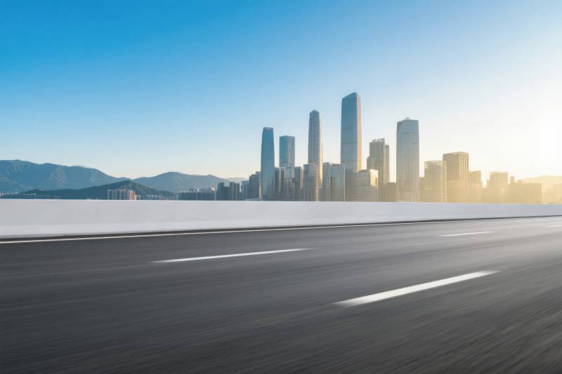 城市天际线与高速公路图片