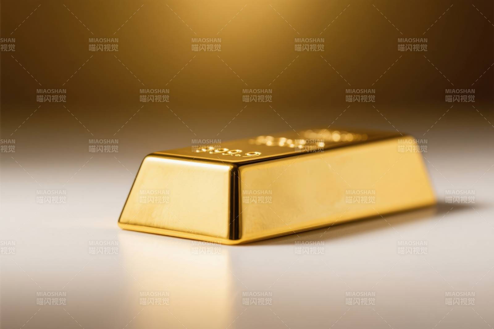 金光闪闪的金条特写图片