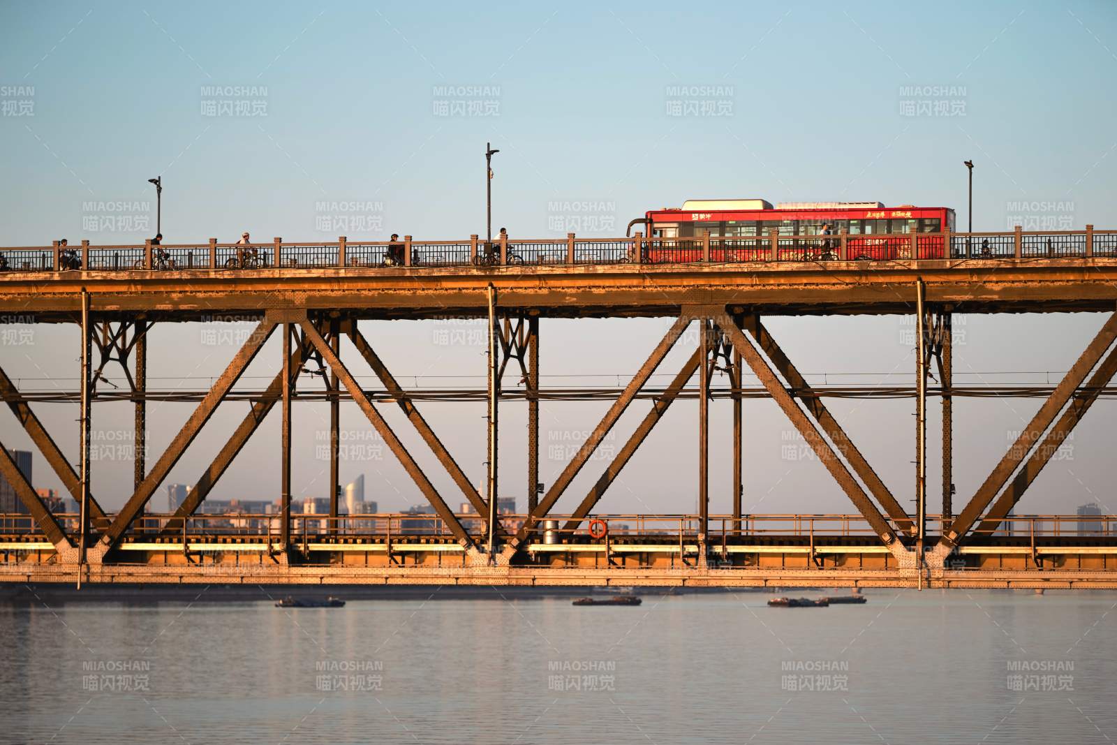 钱塘大桥黄昏图片