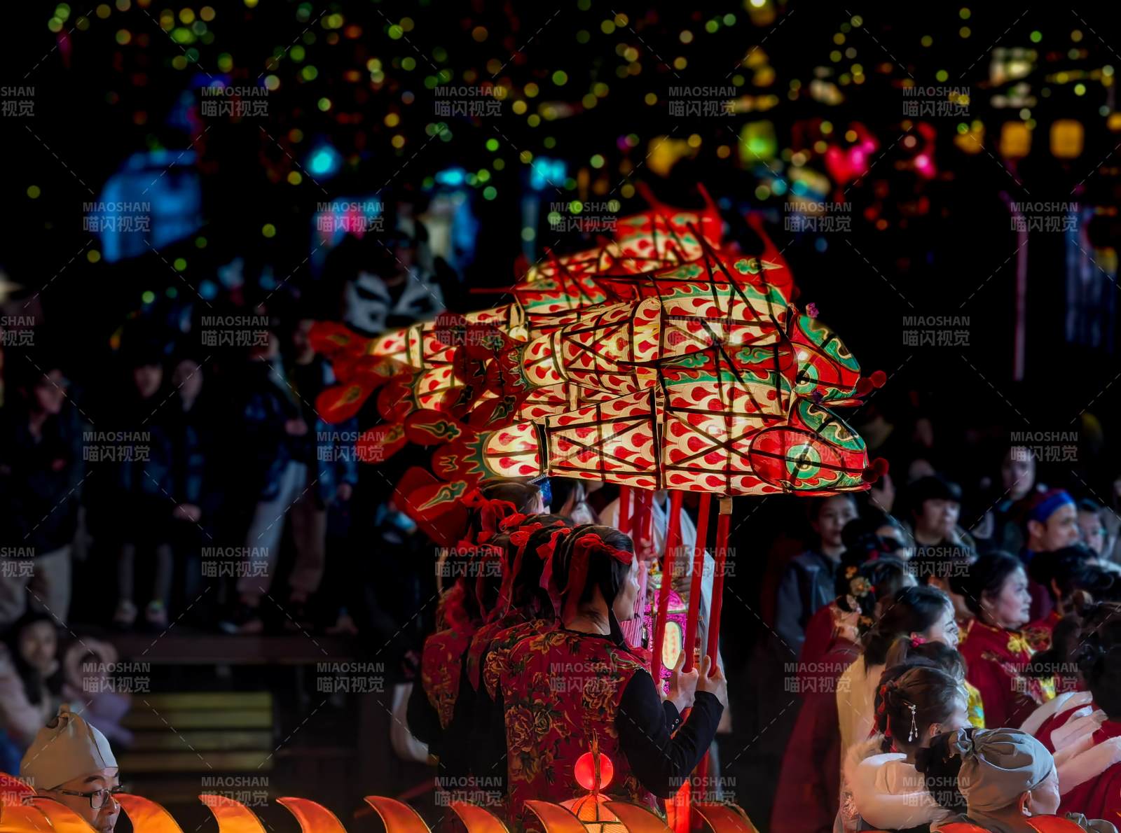 安徽徽州西溪南古村非遗鱼灯夜游会图片