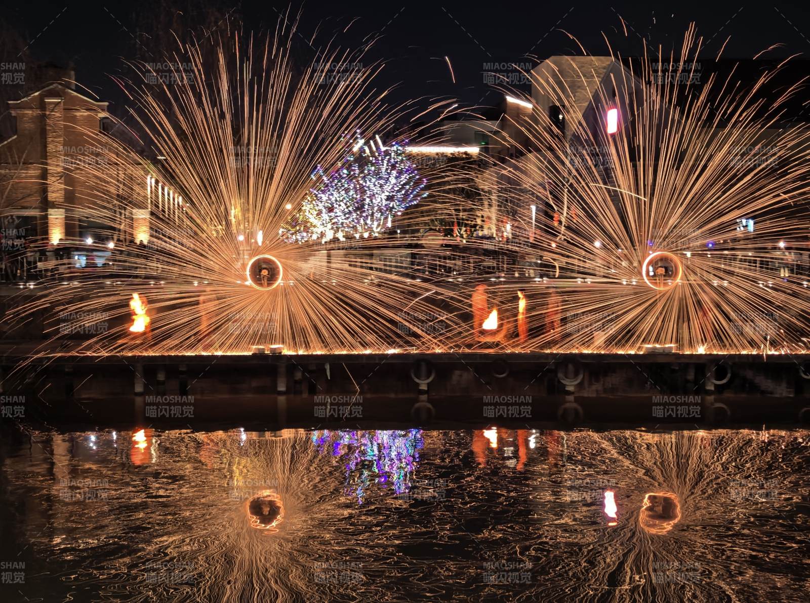 海宁南关厢打铁花表演图片