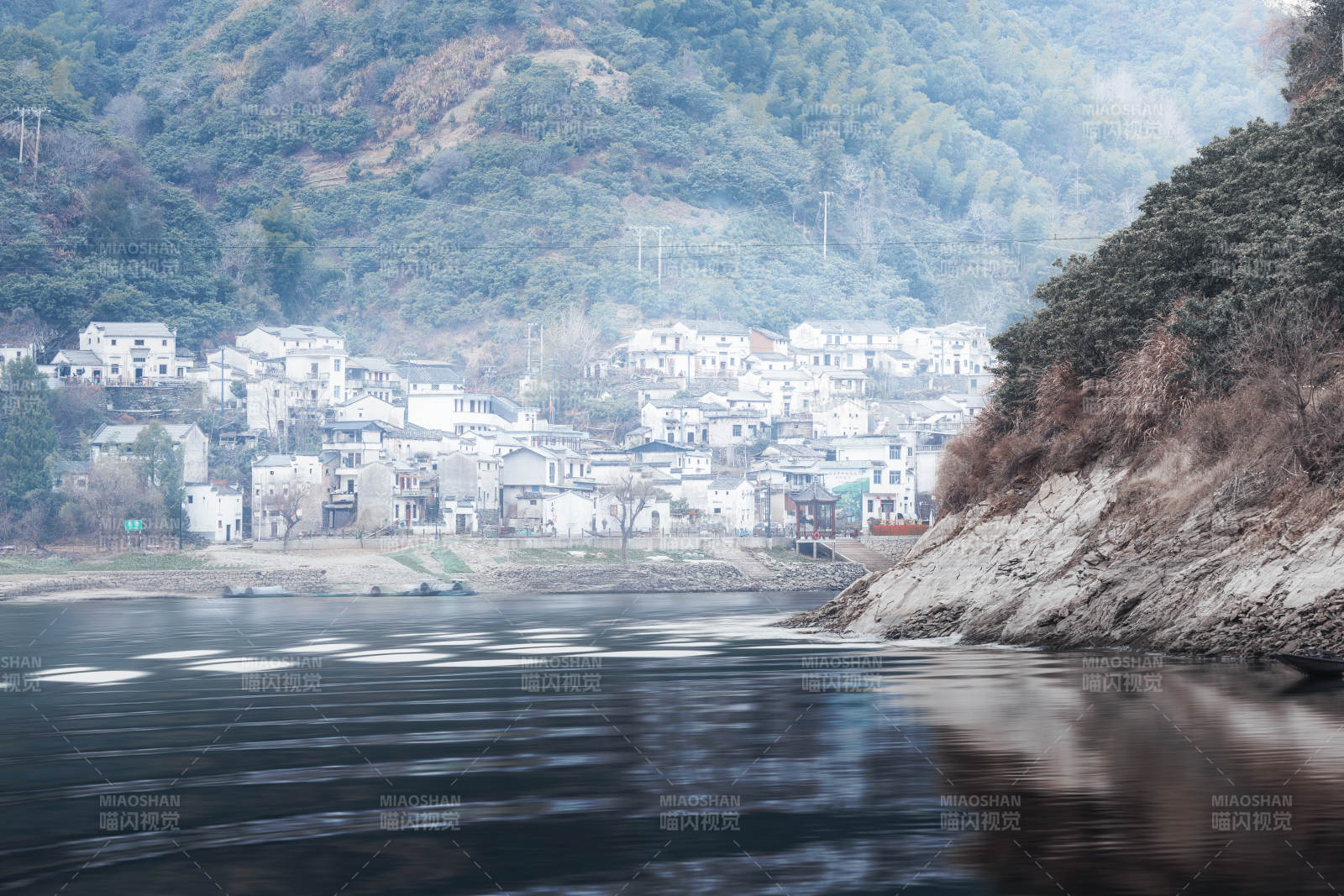 山水村落静谧景  安徽图片
