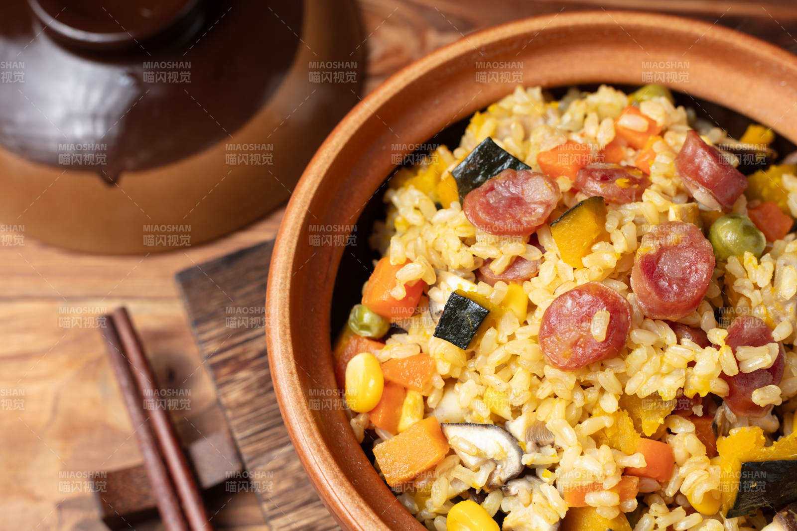 香肠蔬菜焖饭图片