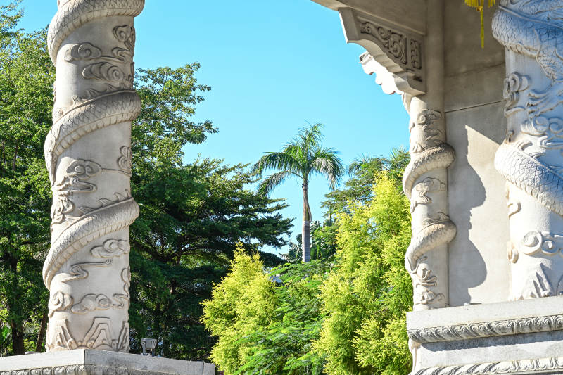 深圳文博宫古建筑雕花梁柱景观图片