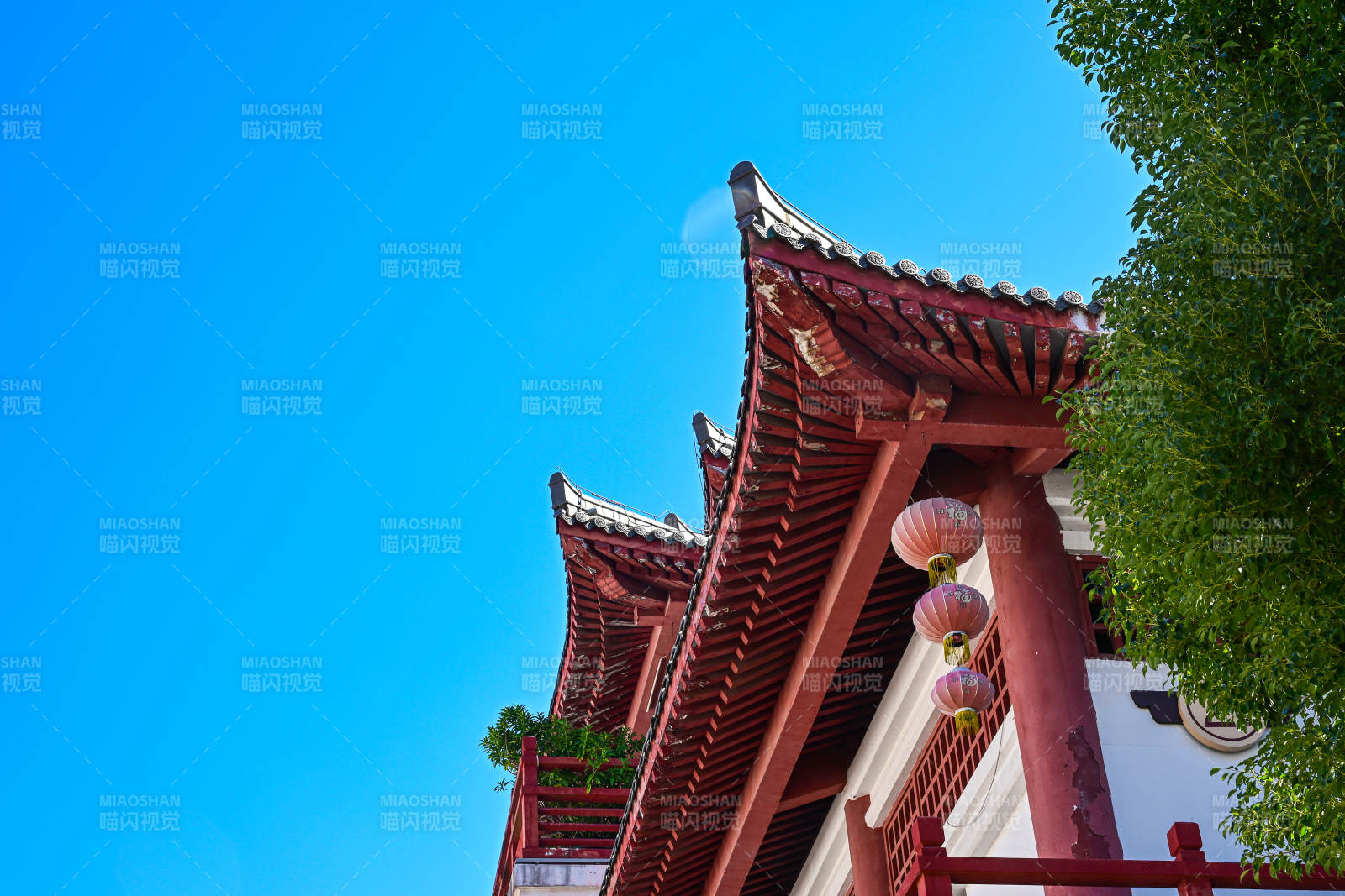 深圳文博宫古建筑屋檐特写图片