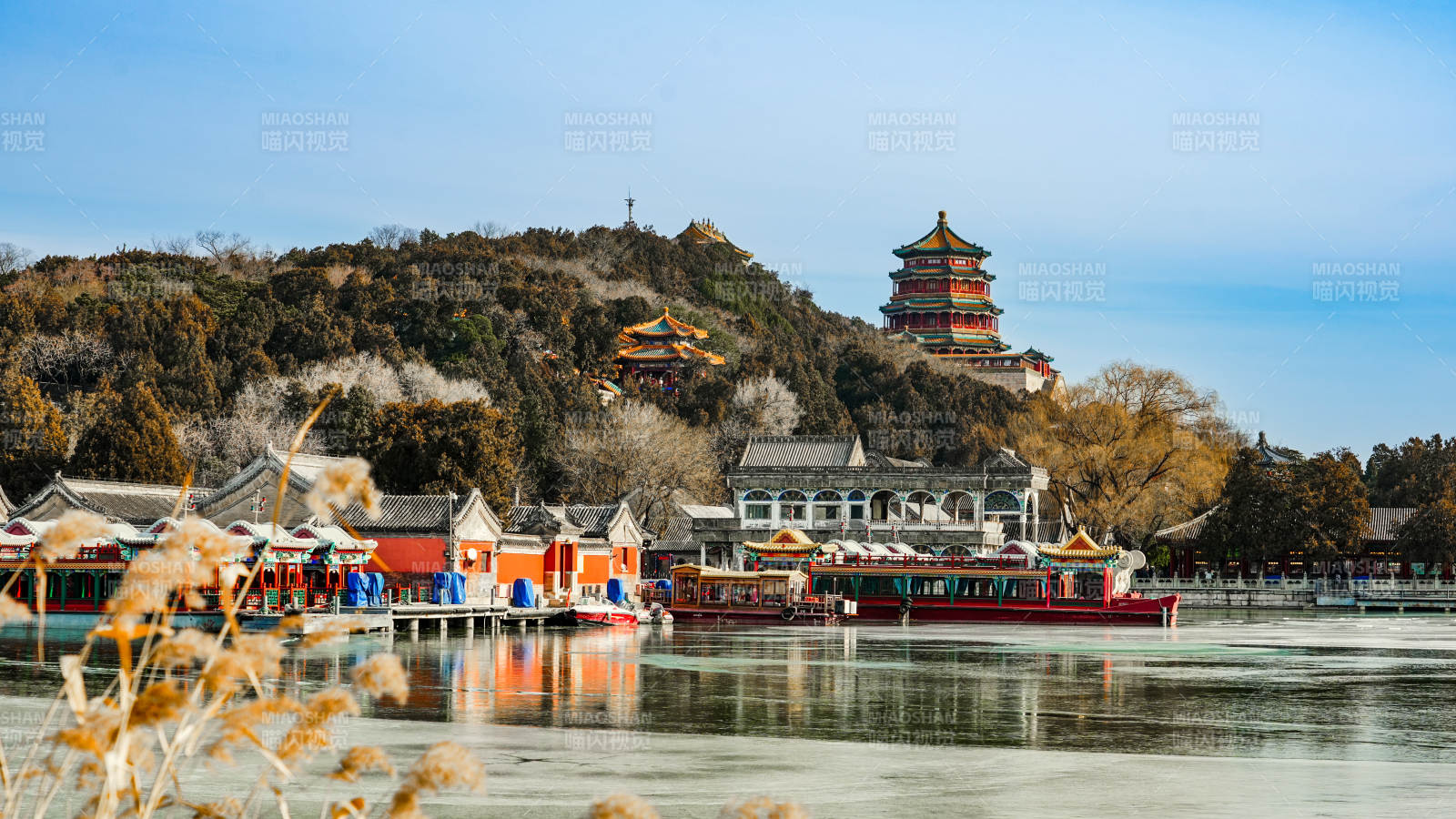 颐和园湖景图片