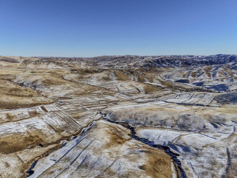 内蒙古乌兰察布雪覆荒原图片