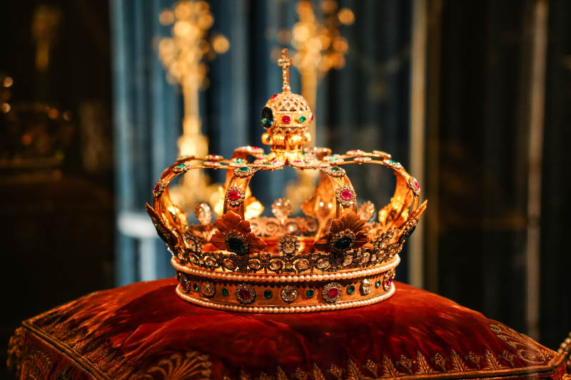 德国慕尼黑王宫中的王冠图片