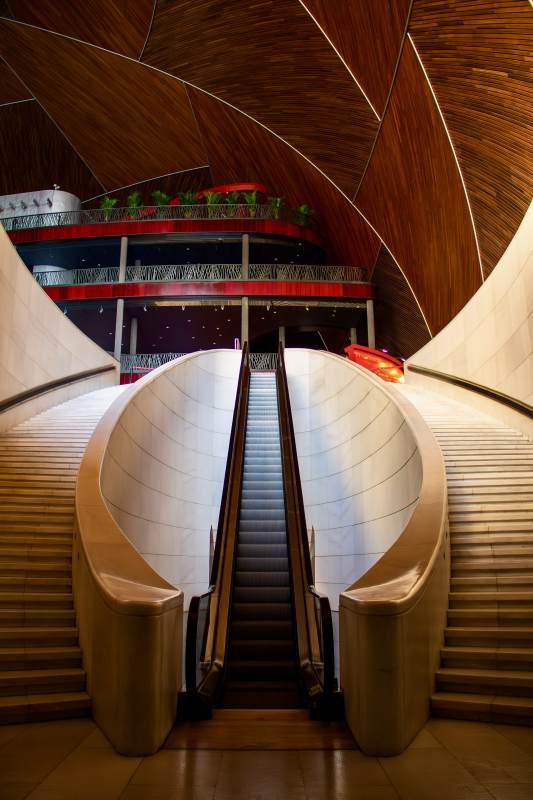 现代建筑扶梯图片