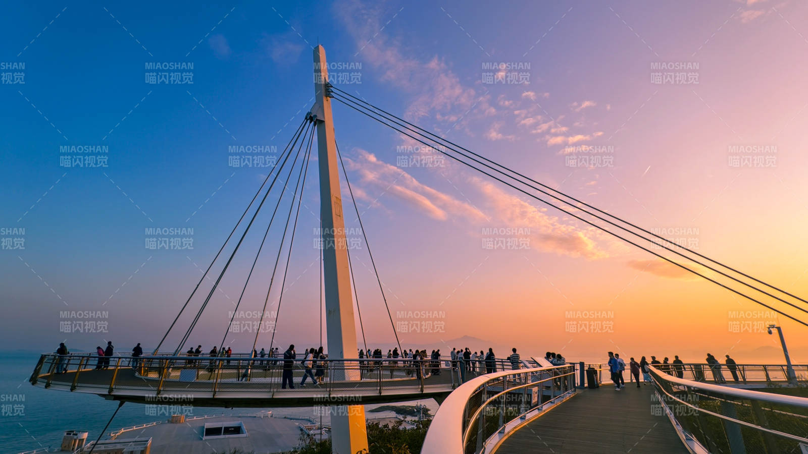 夕照厦门盼归塔图片