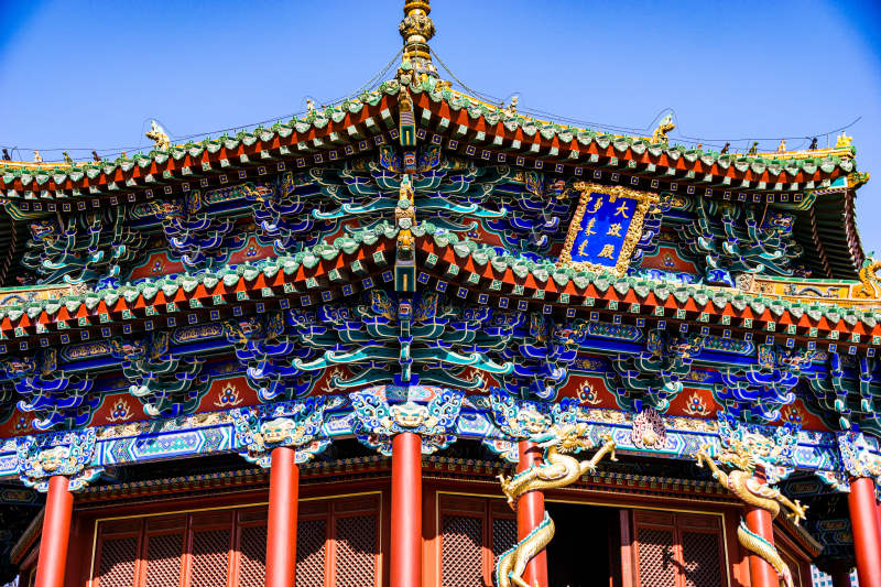 沈阳故宫太政殿飞檐翘角图片