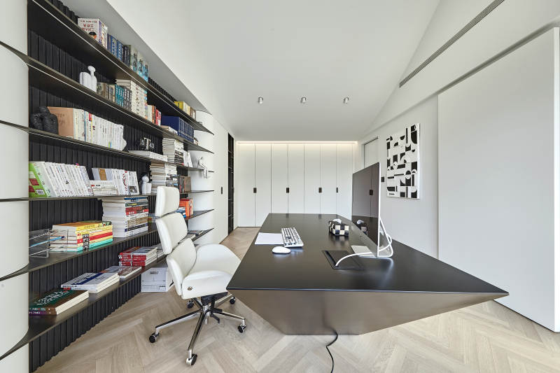 现代简约书房设计图片