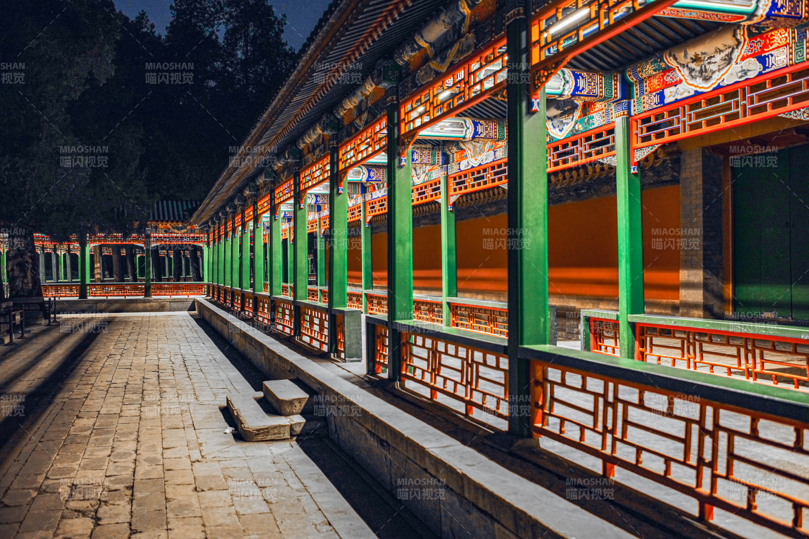 颐和园古色古香长廊图片