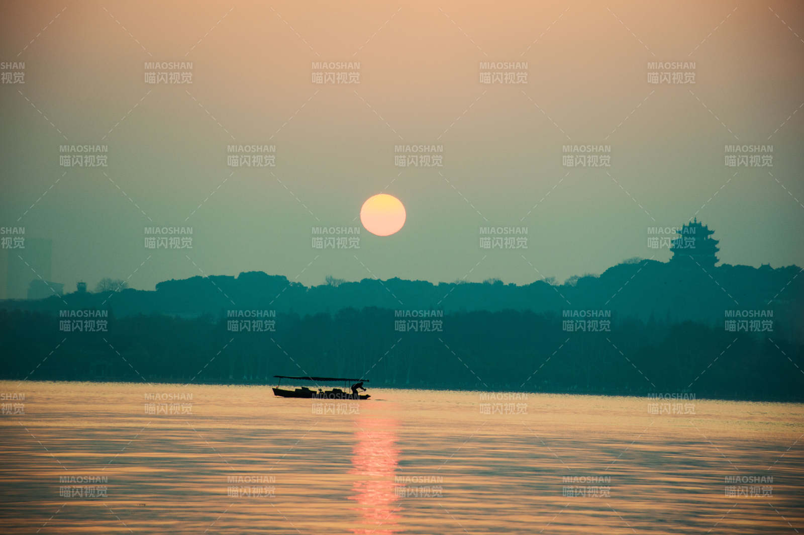 杭州西湖西冷桥日出图片