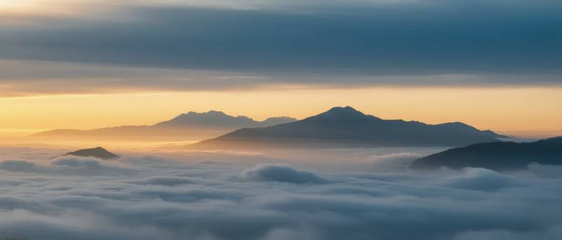 云海日出山峦图片
