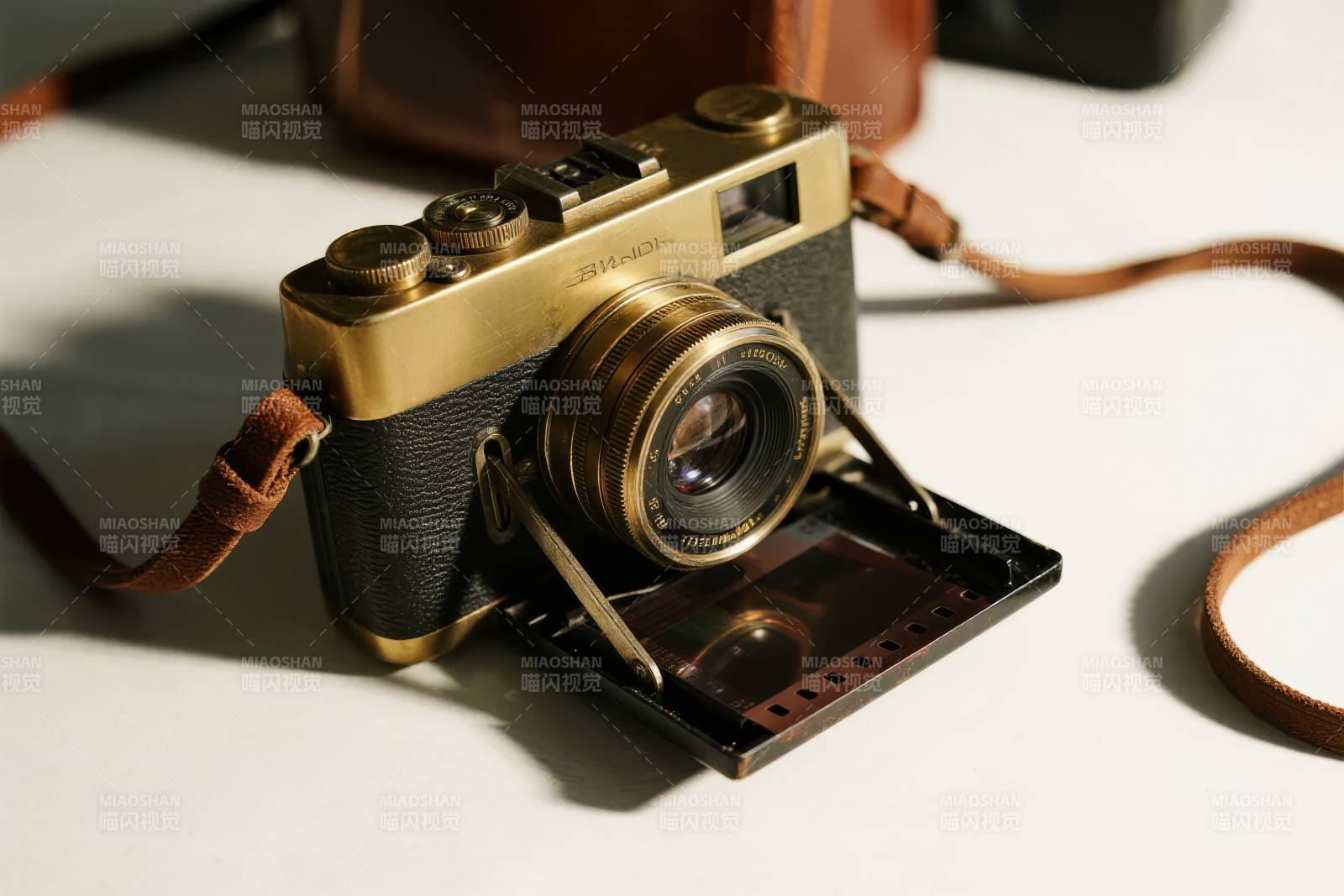 复古相机特写图片