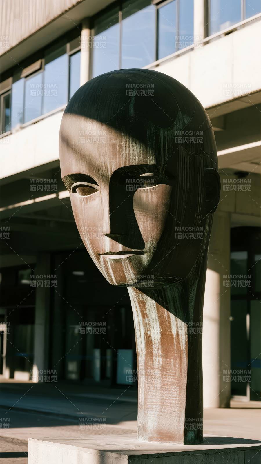 抽象人脸雕塑图片