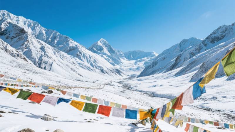 雪域经幡飘扬图片