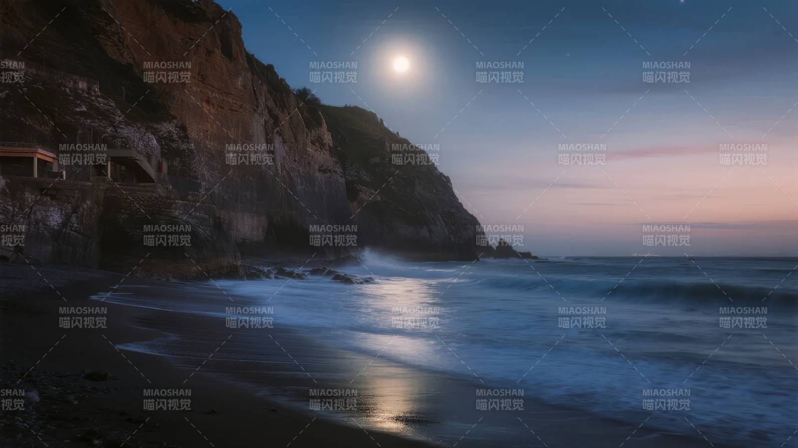 月照海岸夜景图片