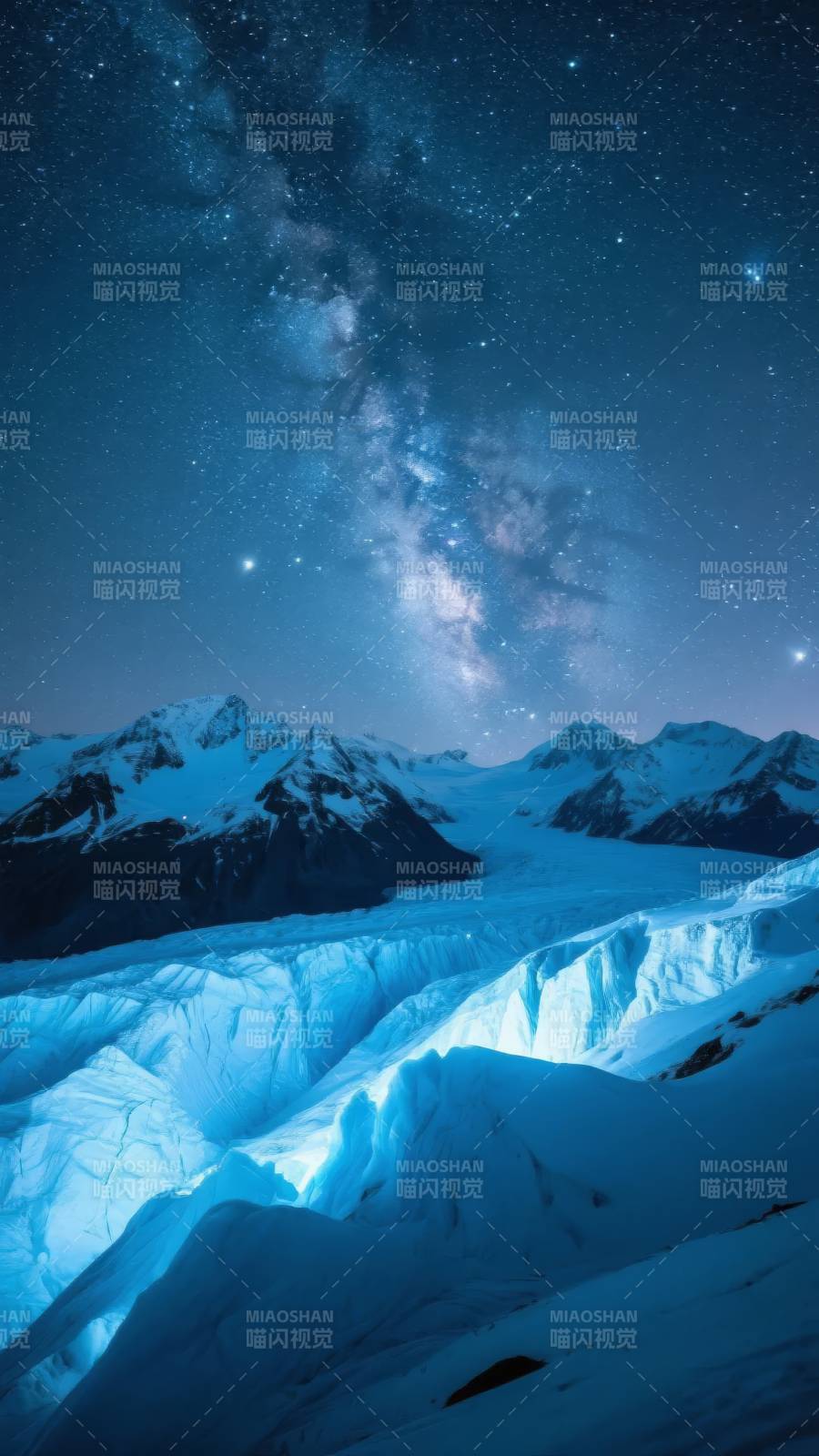 星河映雪峰图片