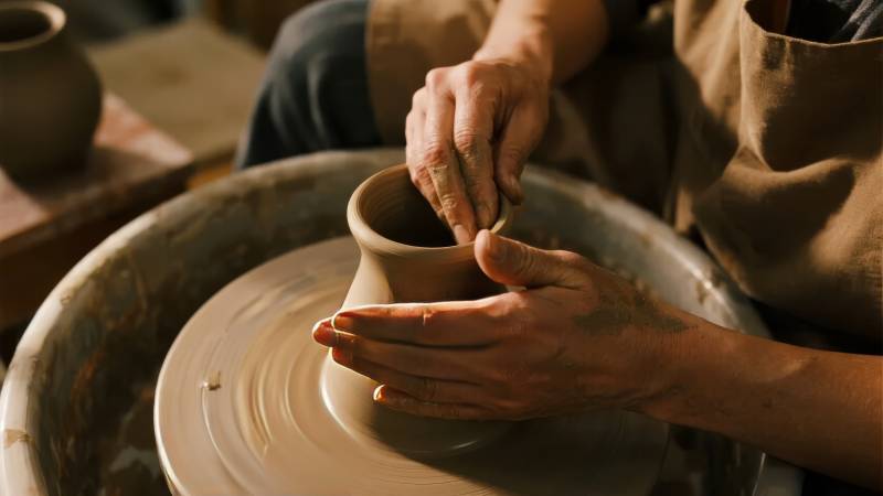 陶艺制作瞬间图片