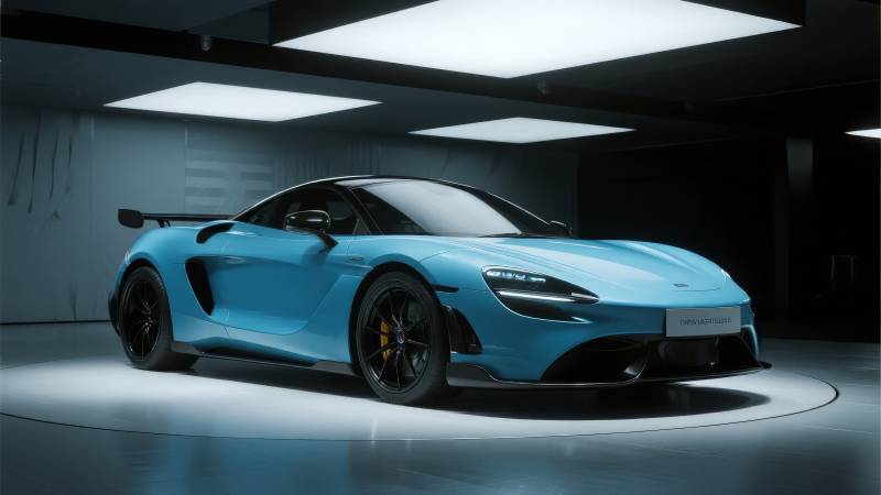 蓝色超跑亮相车库图片