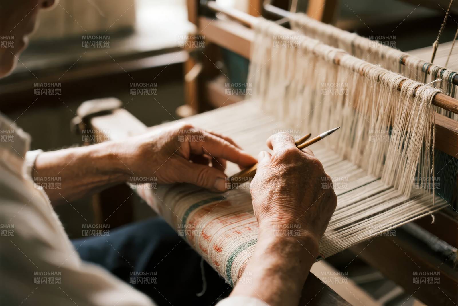 手工织布技艺图片