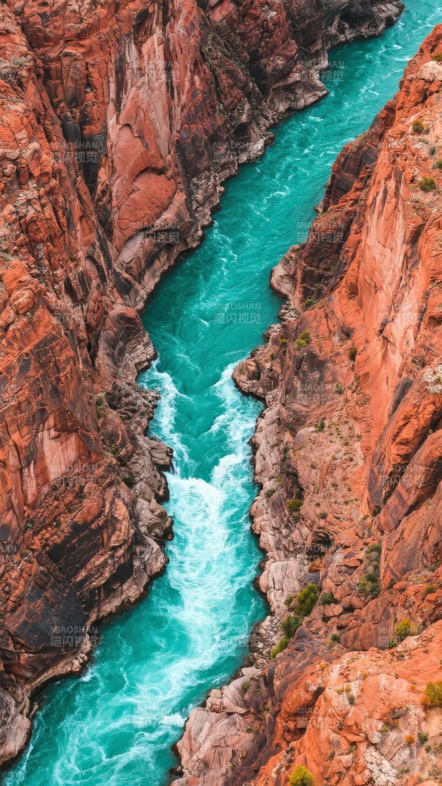 碧水穿峡 壮丽奇观图片