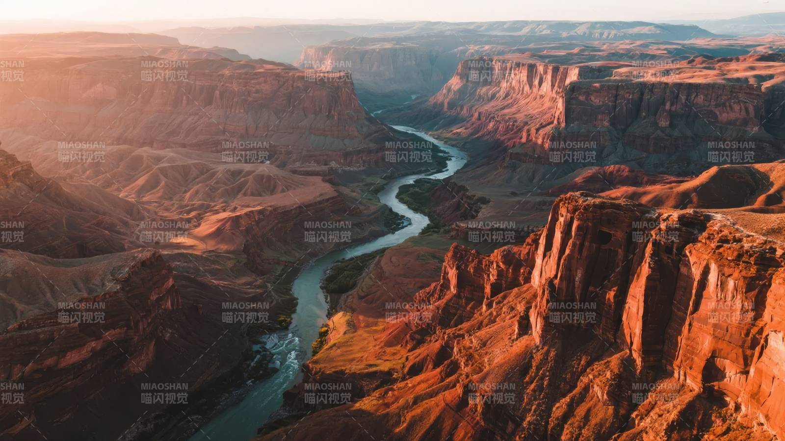 峡谷晨曦美景图片