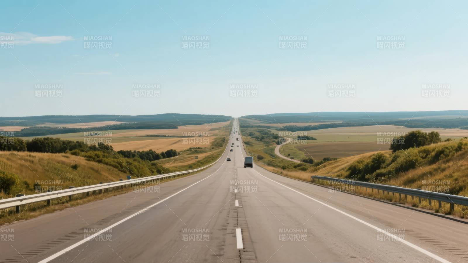 公路延伸至远方图片