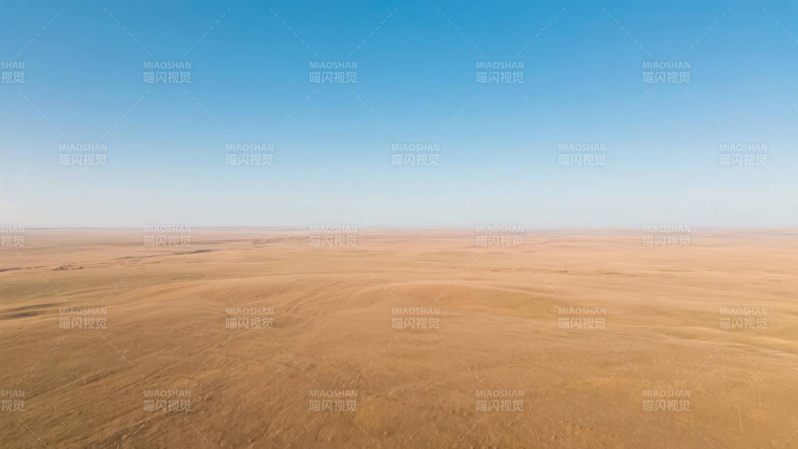 无垠沙漠天际线图片