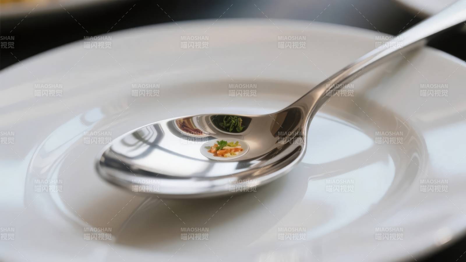 勺中微食 精致呈现图片