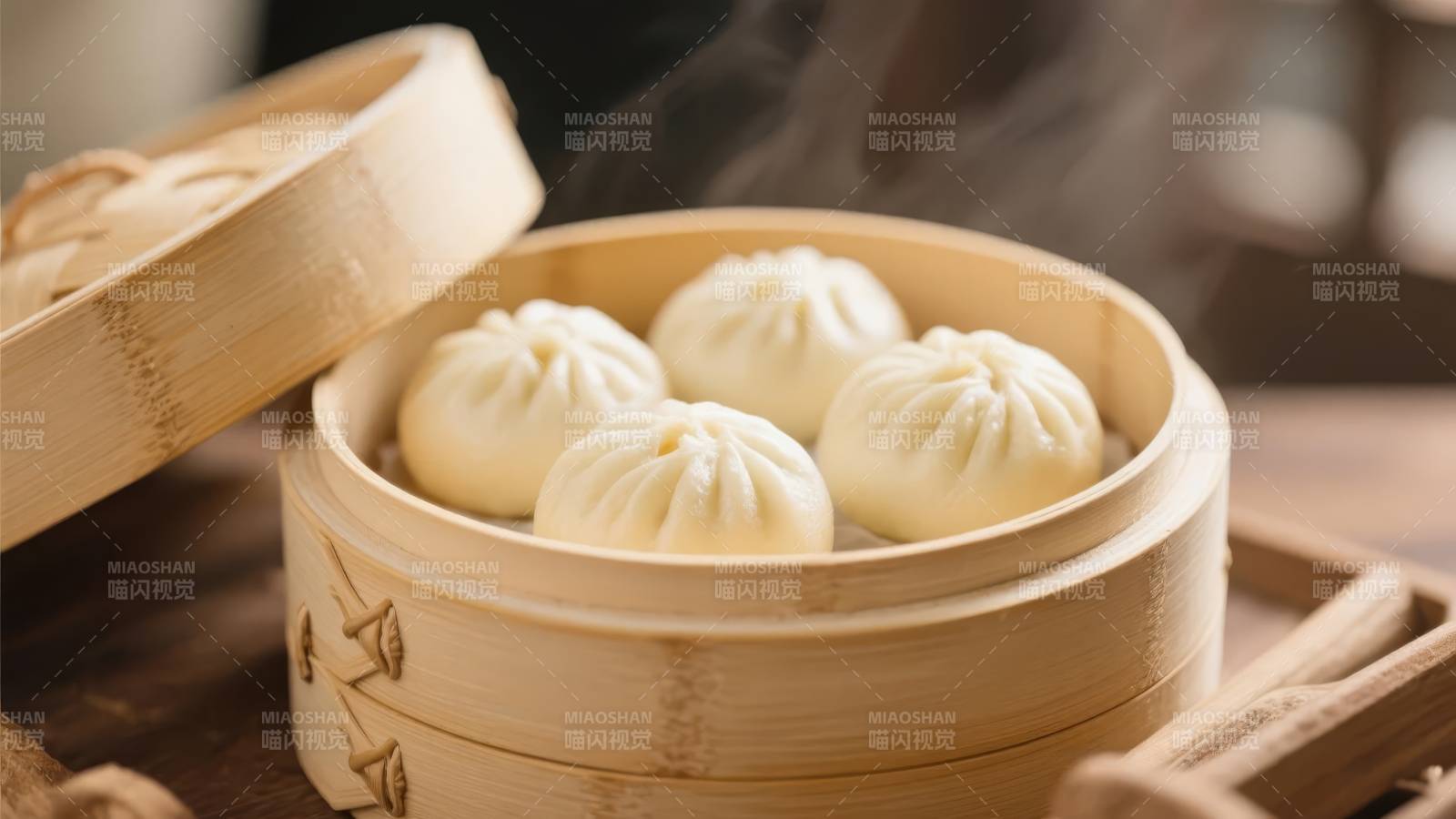 蒸笼里的小笼包图片