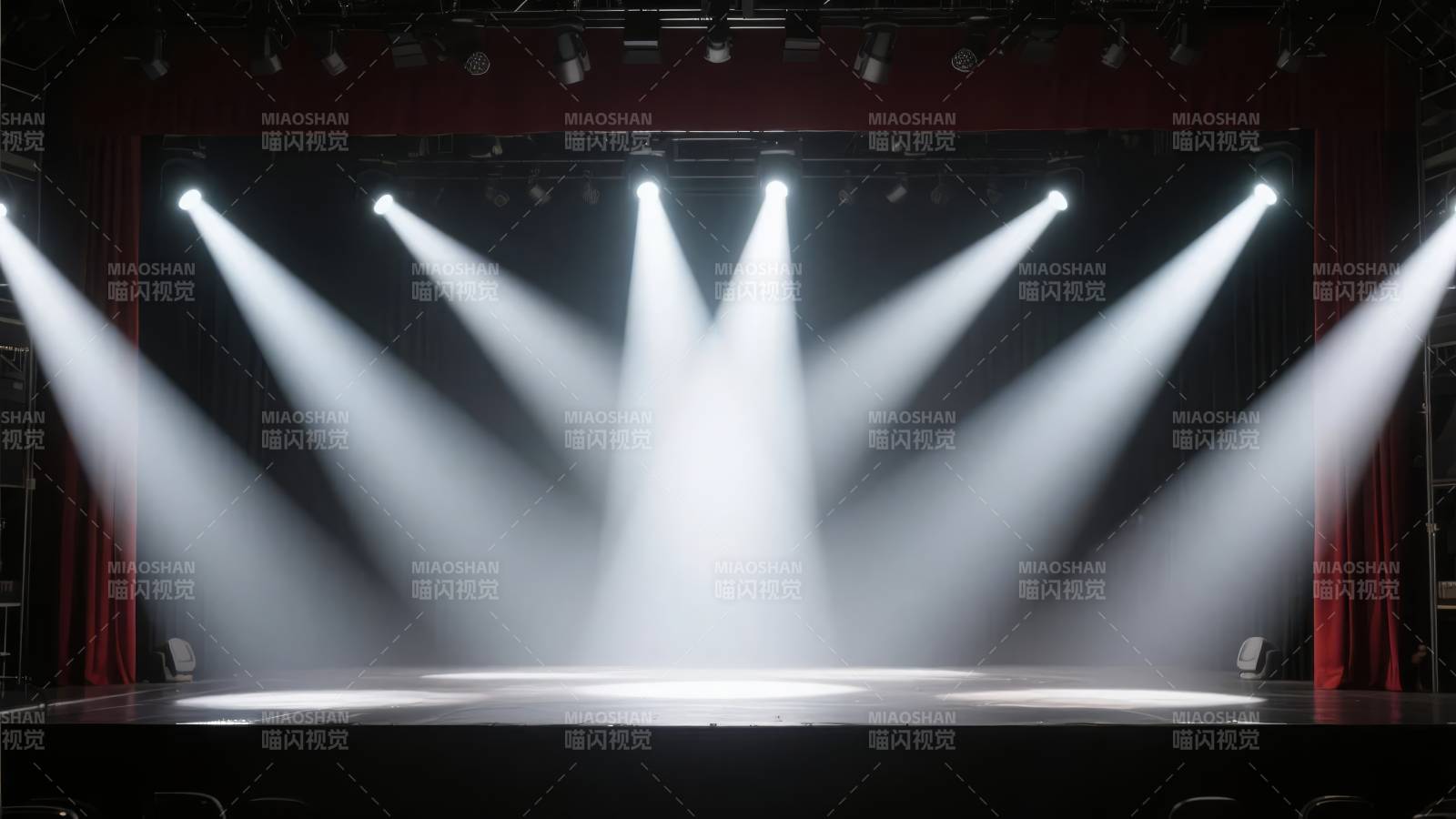 舞台聚光灯图片