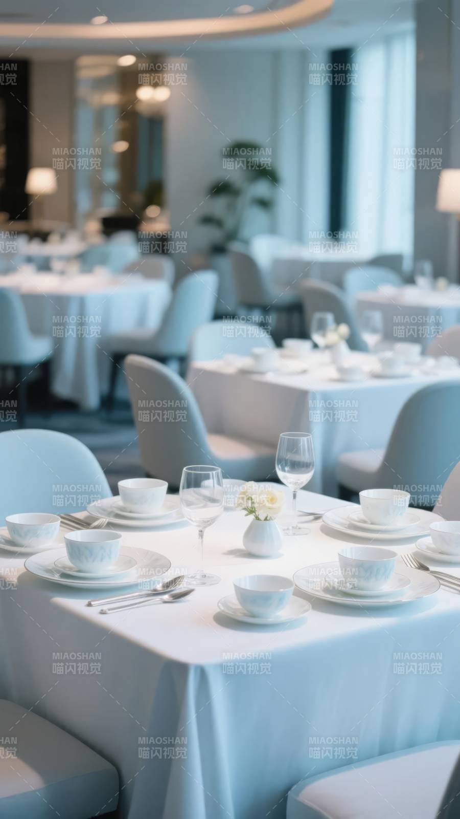 优雅餐厅布置图片