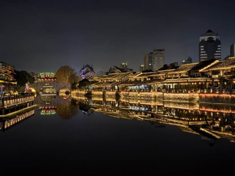 夜色中的水乡古镇 浙江图片