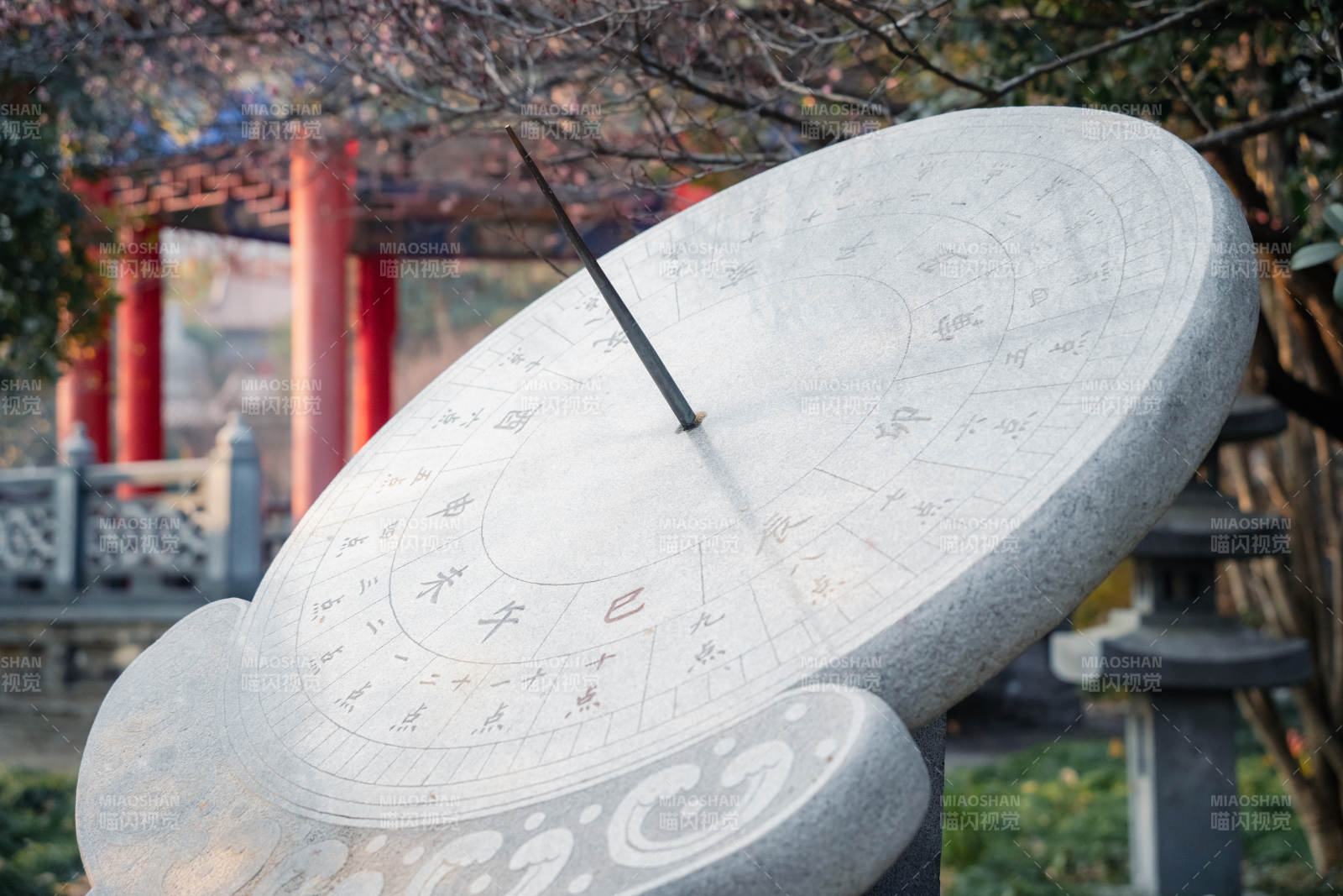 合肥开福寺古园石晷静影图片