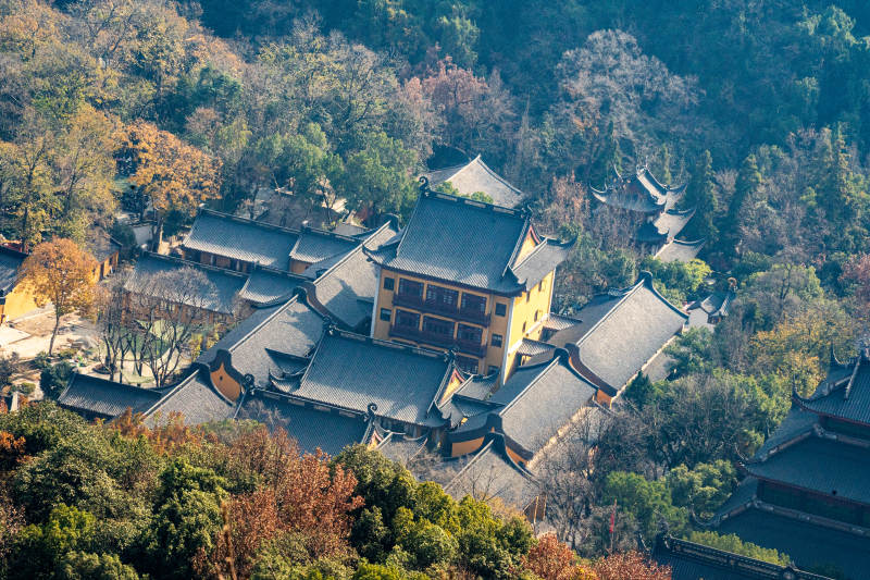 杭州北高峰山间古寺秋色图片