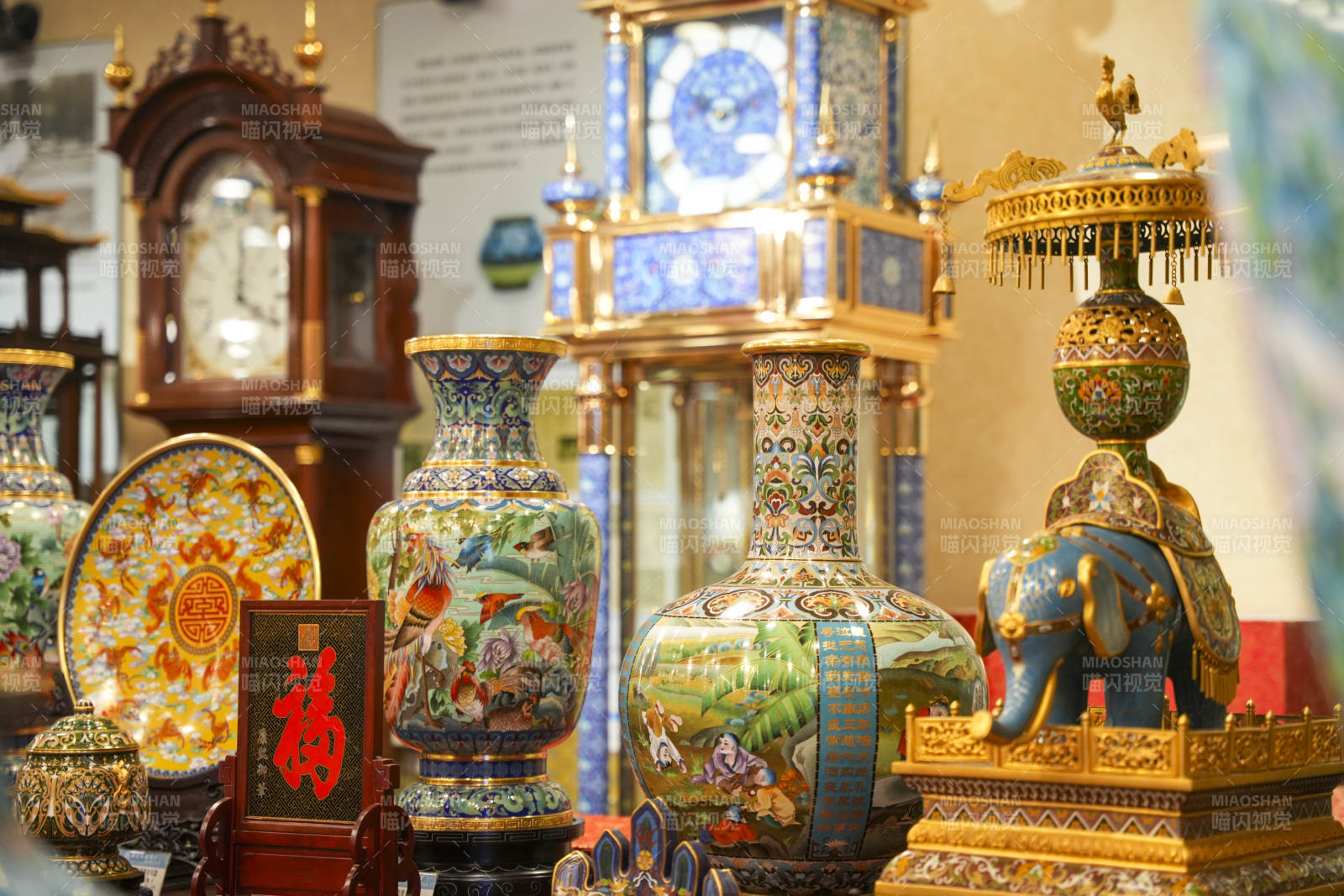 精美景泰蓝陈列图片