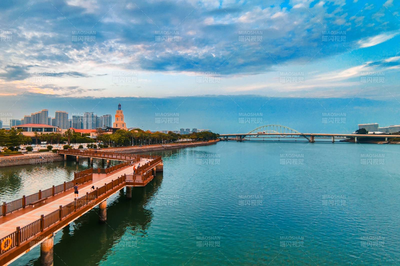 城市水岸风光（厦门）图片