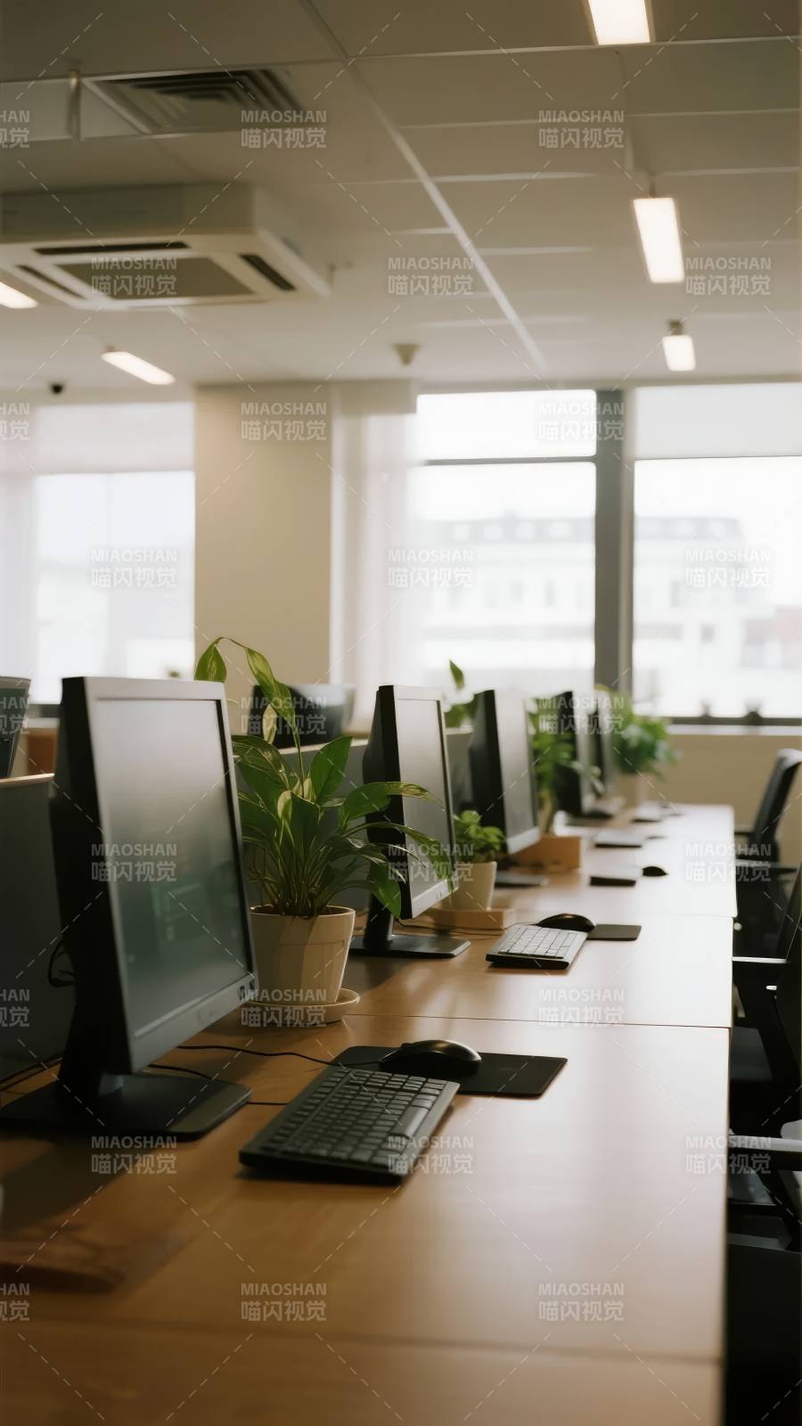 现代办公桌景图片