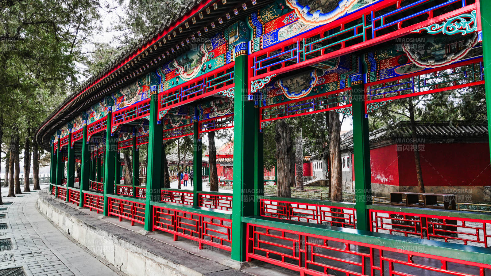 颐和园古色古香长廊图片