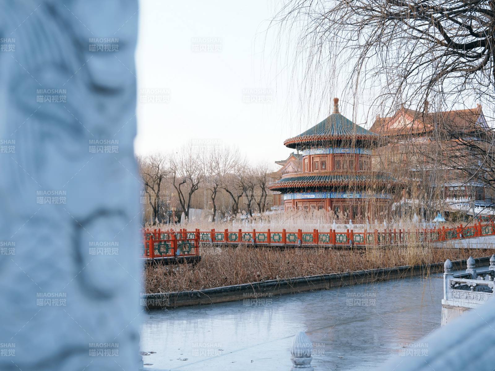 国安第一城 古亭映水图片