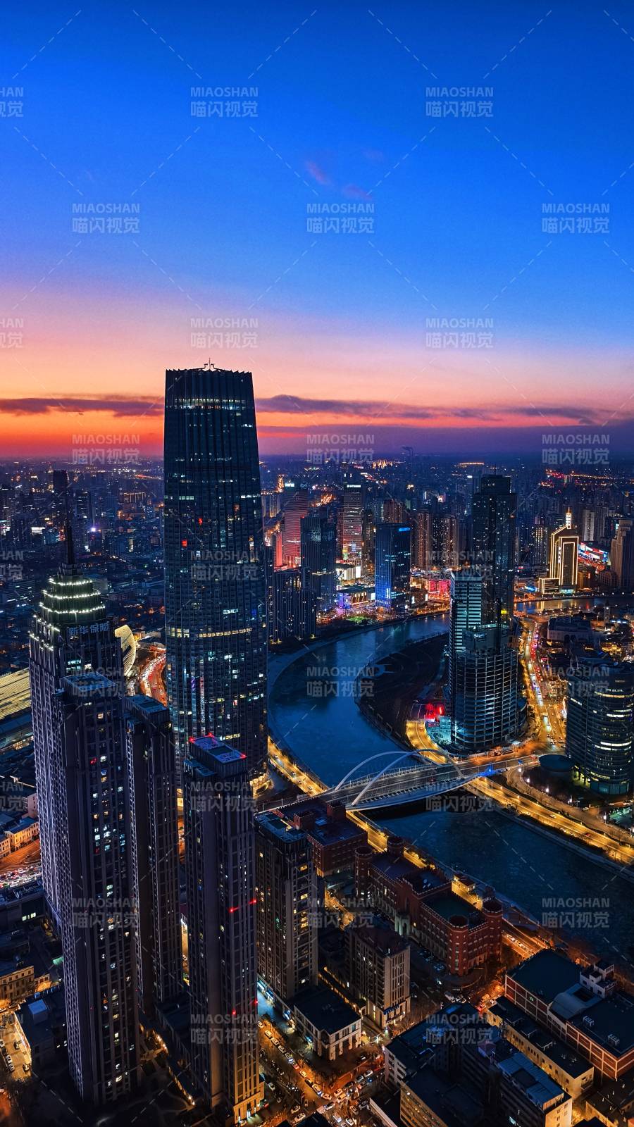 天津夜景璀璨图片