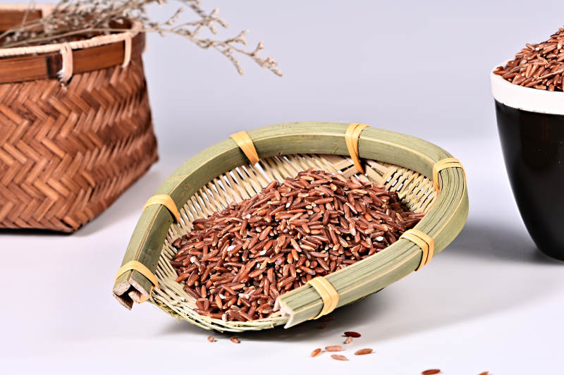 五谷杂粮有机红米特写图片