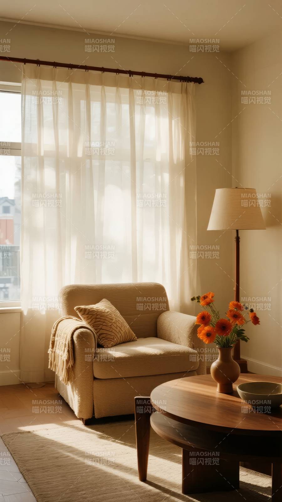 温馨阳光客厅一角图片