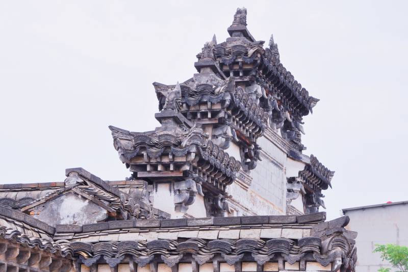 浙江东阳卢宅古建筑飞檐翘角图片