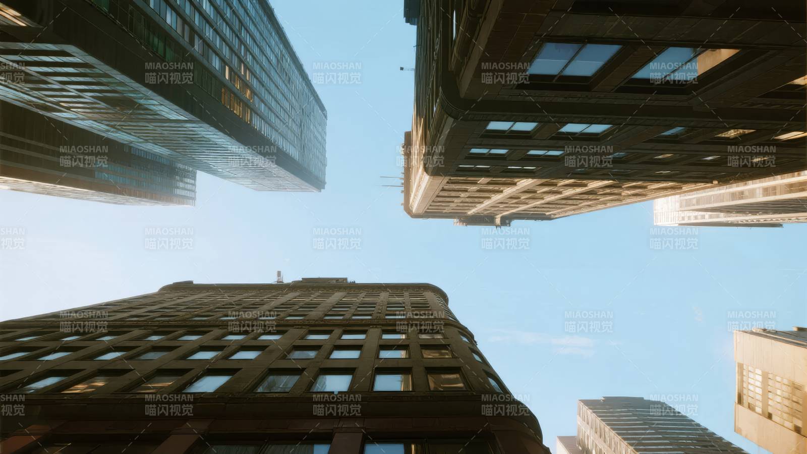 仰望城市天际线图片